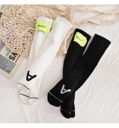 Spring and summer new fashion quick dry sporty socks children's mid tube socks AD letter children socks