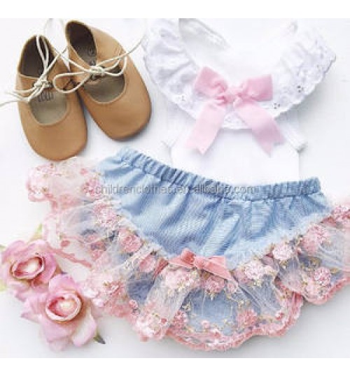 Wholesale Baby Vintage Printed Bloomer Ruffle Lace Trims Flower Short Bloomers Baby Girls Underwear